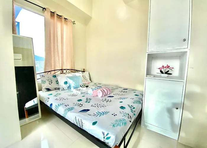 Group-friendly 2br With Mall Access 3*