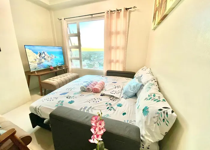 Aparthotel Group-friendly 2br With Mall Access 3*