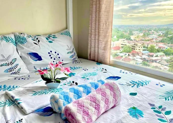 Group-friendly 2br With Mall Access