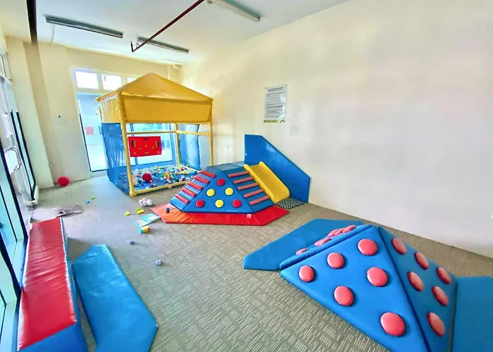 Group-friendly 2br With Mall Access 3*